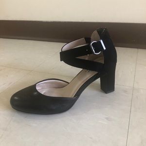 Black 2.5in Pumps Memory Foam Strappy Heels